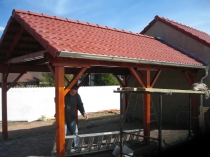 garážové stání  a zahradní domek